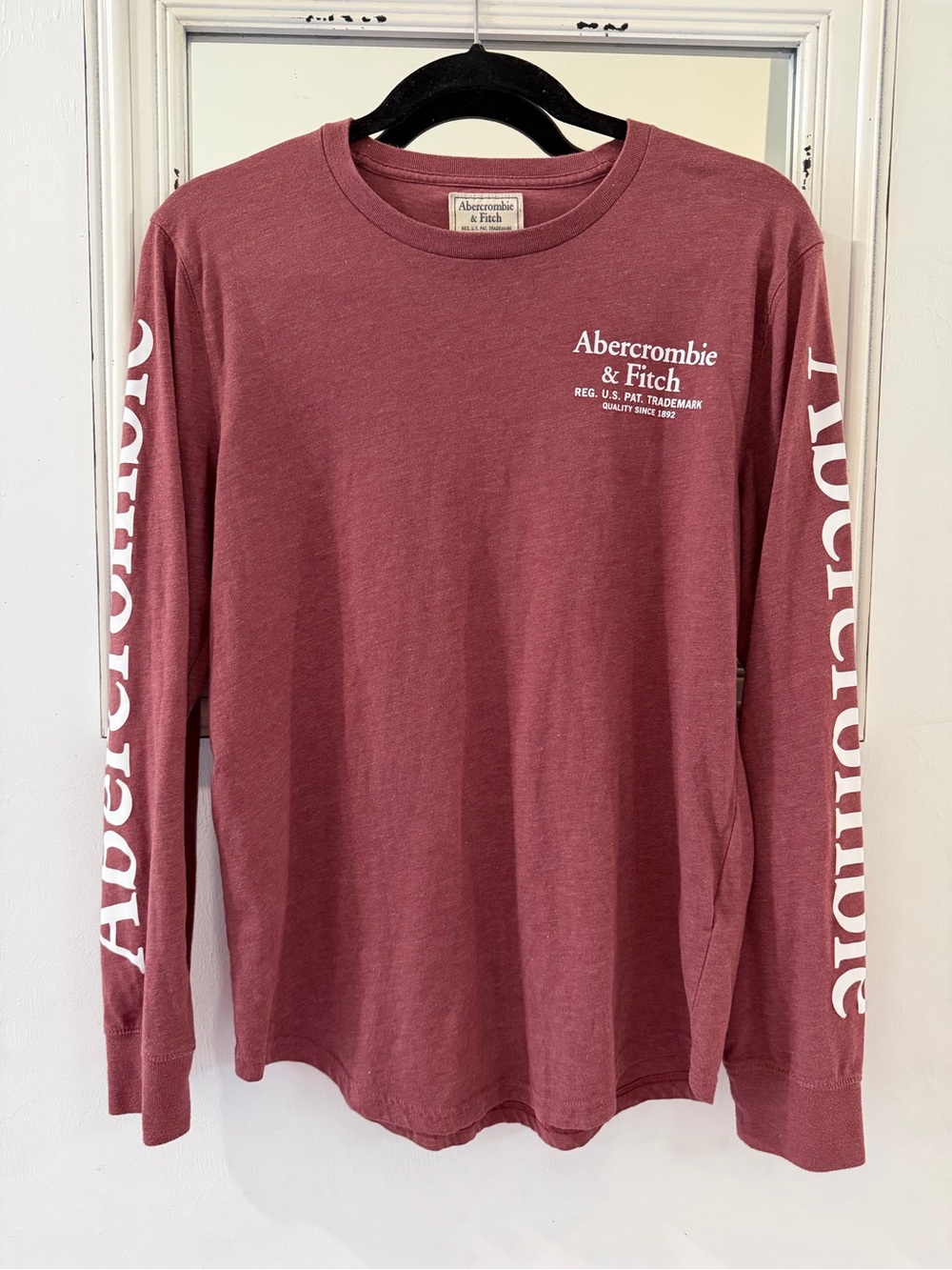 Abercrombie & Fitch Long Sleeve Logo Tee